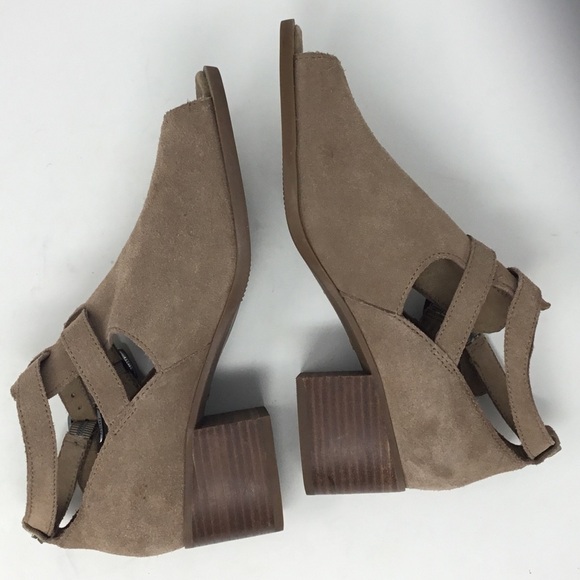 Koolaburra by UGG Sophy Suede Peep-Toe Booties. - Picture 5 of 16